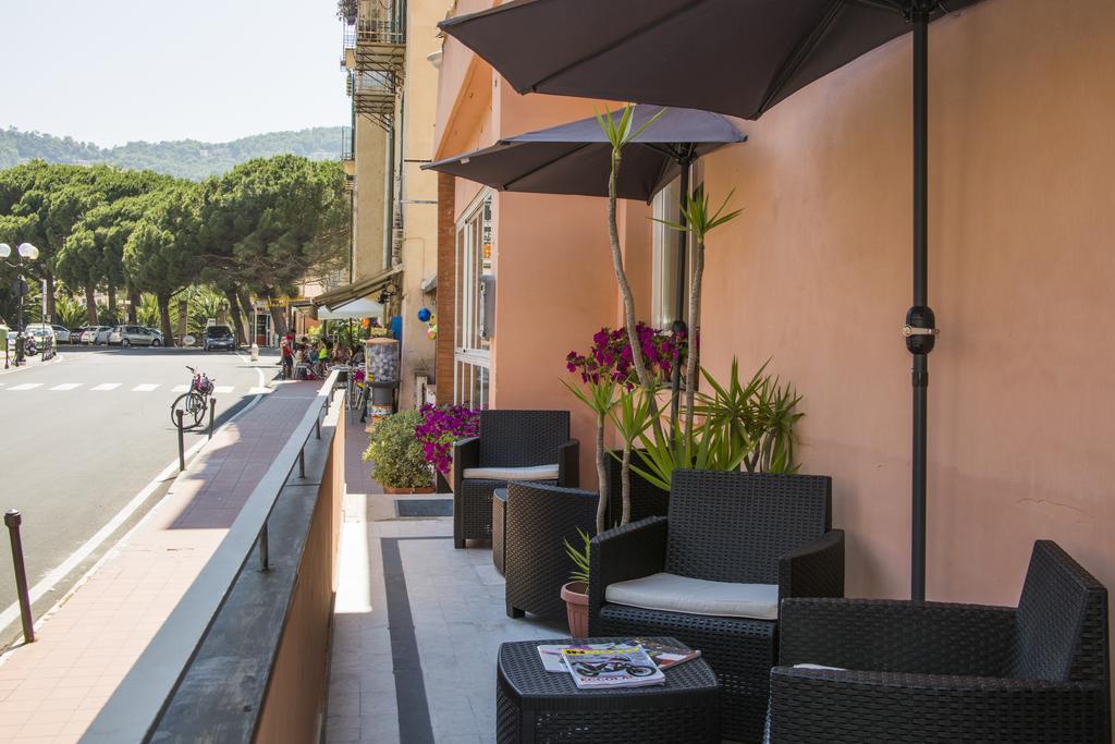 Hotel Mimosa Spotorno Dış mekan fotoğraf