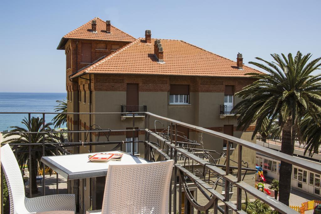 Hotel Mimosa Spotorno Oda fotoğraf